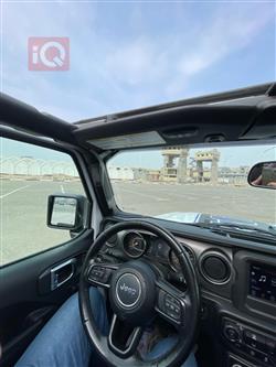 جيب جلاديتور